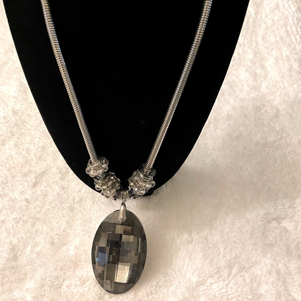 Oval Shaped Stone Necklace.